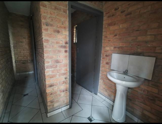 1,600M² FACTORY TO LET IN GERMISTON INDUSTRIAL